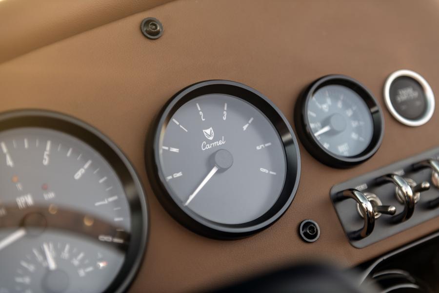 Панель приборов Vanderhall Carmel 2019 года  (фото 21 из 45)